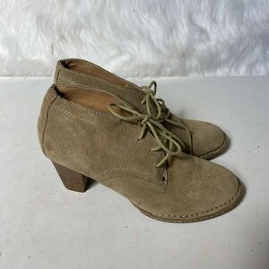 leather suede khaki ankle lace up boots size 9M